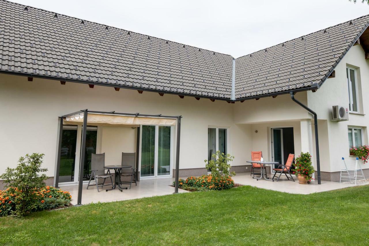 Sobe Meta Bed & Breakfast Brezje Exterior foto